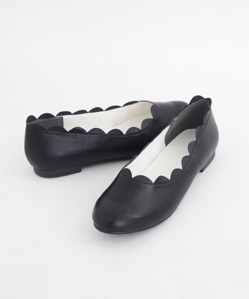 merlot plus（メルロープリュス）の「スカラップフラットシューズ002-1489（パンプス・レディース・ブラック/シルバー/ベージュ/ピンク/イエロー・L/LL/M/S）」の9枚目の写真