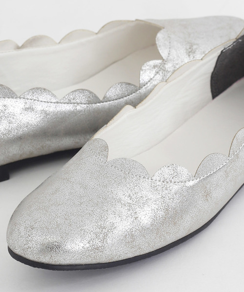 merlot plus（メルロープリュス）の「スカラップフラットシューズ002-1489（パンプス・レディース・ブラック/シルバー/ベージュ/ピンク/イエロー・L/LL/M/S）」の18枚目の写真