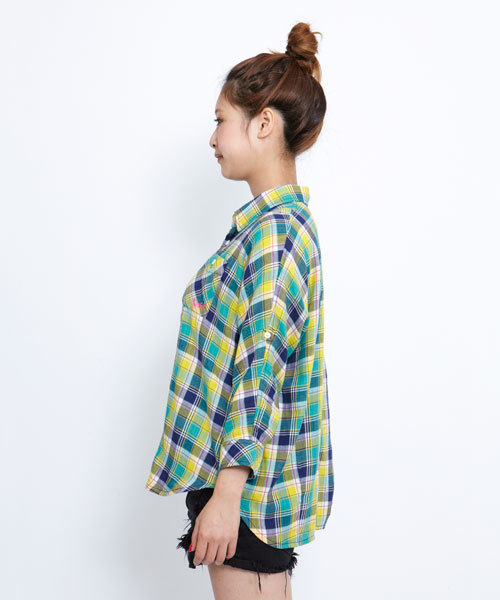 X-girl（エックスガール）の「NEON-LINE PLAID SHIRT（シャツ/ブラウス・レディース・レッド/グリーン/ブルー・1/2）」の9枚目の写真