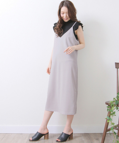 Grandeir（グランディール）の「[ノーマル]ジョーゼットポンチキャミワンピース（ワンピース・レディース・ライトグレー/ブラック/ネイビー/ピンク/ブルー/ボルドー/ブルー系その他/モカ・M/L）」の2枚目の写真