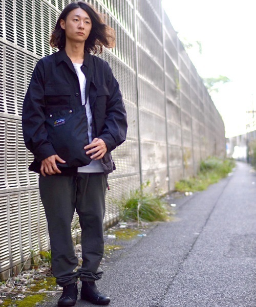 Tough Traveler（タフトラベラー）の「【Tough Traveler / タフトラベラー】FB（ショルダーバッグ・レディース・ブラック/レッド/オリーブ/シルバー/イエロー/クリア/カーキブラウン/ホワイト系その他/ブラック系その他/バーガンディー/ロイヤルブルー・FREE）」の19枚目の写真