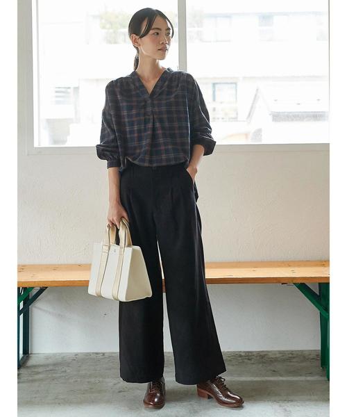 AMERICAN HOLIC(アメリカンホリック)の「Vネックスキッパーギャザーブラウス(シャツ/ブラウス・レディース・ブラック/オフホワイト/その他8/その他12/ブラック系その他3/ブラウン系その他4/ブルー系その他5・M/L)」の13枚目の写真