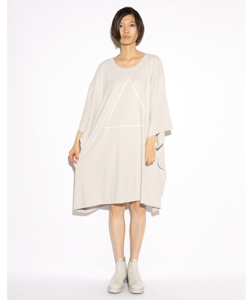 i（アイ）の「○△□発砲PT/BIG/T（Tシャツ/カットソー・レディース・ホワイト/ブラック/グレー・ﾌﾘ-）」の4枚目の写真