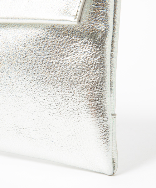 qualite（カリテ）の「【YAHKI】グリッタースクエアショルダーバッグ（ショルダーバッグ・レディース・シルバー/ゴールド・フリー）」の7枚目の写真