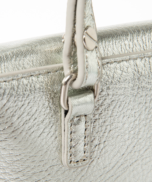 qualite（カリテ）の「【YAHKI】グリッタースクエアショルダーバッグ（ショルダーバッグ・レディース・シルバー/ゴールド・フリー）」の9枚目の写真