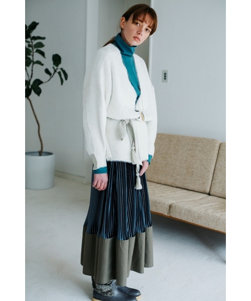 Ne-net（ネネット）の「リバーシブルファーニット カーディガン（カーディガン/ボレロ・レディース・レッド/オフホワイト/ダークブラウン・02）」の14枚目の写真