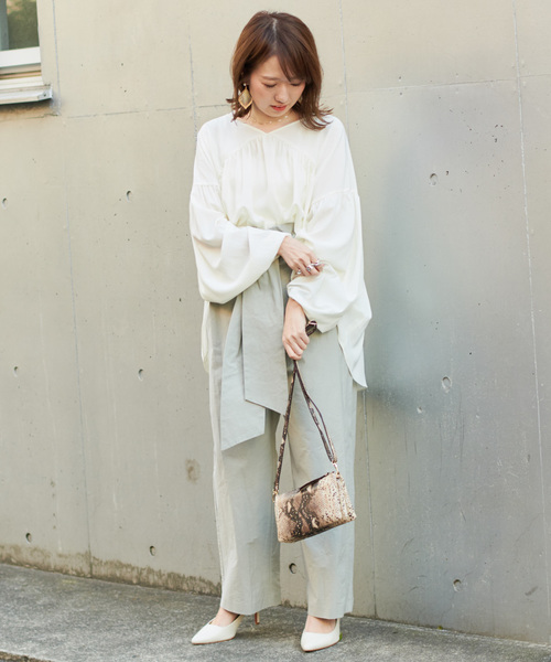 DouDou（ドゥドゥ）の「サテンリボンベルトパンツ（その他パンツ・レディース・ベージュ/グリーン/キャメル・38/36）」の12枚目の写真