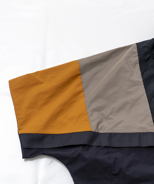 MAISON SPECIAL（メゾンスペシャル）の「オーバーサイズ配色ハーフジッププルオーバー 【MAISON SPECIAL/メゾンスペシャル】（Tシャツ/カットソー・メンズ・ネイビー/ブラック・46/48）」の4枚目の写真