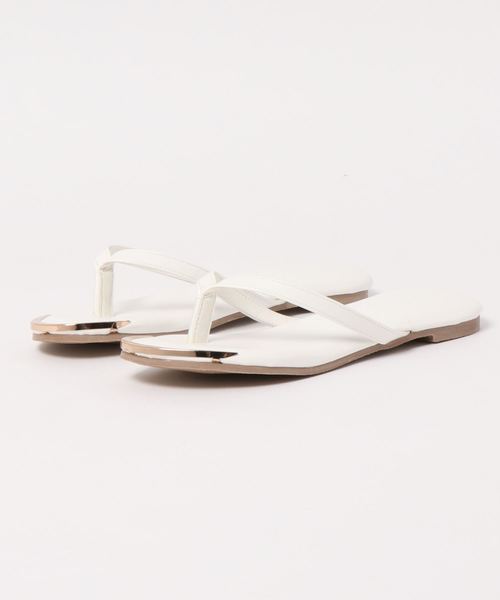 KOBE LETTUCE（コウベレタス）の「メタリックトゥトングフラットサンダル（サンダル・レディース・ブラック/シルバー/レオパード/パイソン/ホワイト・L/LL/M/S）」の19枚目の写真