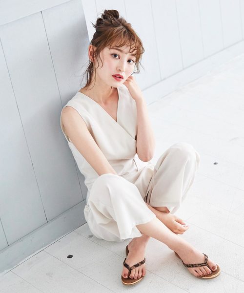 KOBE LETTUCE（コウベレタス）の「メタリックトゥトングフラットサンダル（サンダル・レディース・ブラック/シルバー/レオパード/パイソン/ホワイト・L/LL/M/S）」の16枚目の写真