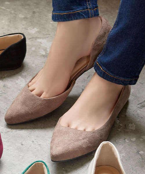 KOBE LETTUCE（コウベレタス）の「ポインテッドトゥサイドカットフラットパンプス（パンプス・レディース・アイボリー/モカ/レオパード/プラム/ブラック/グリーン・LL/S/M/L）」の3枚目の写真