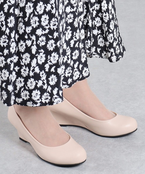 LibertyDoll（リバティードール）の「Liberty Doll / 5.5cmウエッジヒールパンプス(5452)（パンプス・レディース・ブラック/ネイビー/グレー/ベージュ/レッド/ベージュ系その他/アイボリー/ダークブラウン/ブラック系その他・LL/S/M/L/XL/SS）」の7枚目の写真