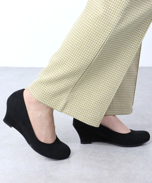 LibertyDoll（リバティードール）の「Liberty Doll / 5.5cmウエッジヒールパンプス(5452)（パンプス・レディース・ブラック/ネイビー/グレー/ベージュ/レッド/ベージュ系その他/アイボリー/ダークブラウン/ブラック系その他・LL/S/M/L/XL/SS）」の3枚目の写真