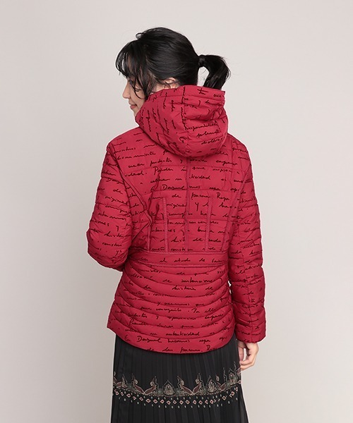 Desigual(デシグアル)の「パッド入り半オーバーコート NATASHA(その他アウター・レディース・レッド・S/M/L/2L)」の2枚目の写真