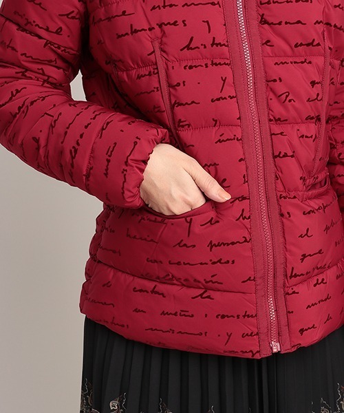 Desigual(デシグアル)の「パッド入り半オーバーコート NATASHA(その他アウター・レディース・レッド・S/M/L/2L)」の6枚目の写真