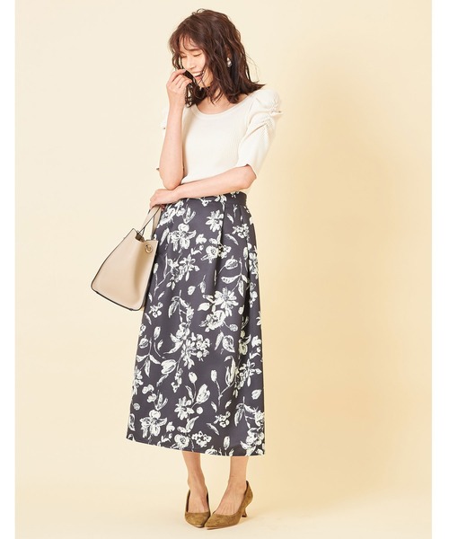 &. NOSTALGIA（アンドドットノスタルジア）の「オータムフラワータックフレアスカート（スカート・レディース・ブラック/ブラウン・FREE）」の7枚目の写真