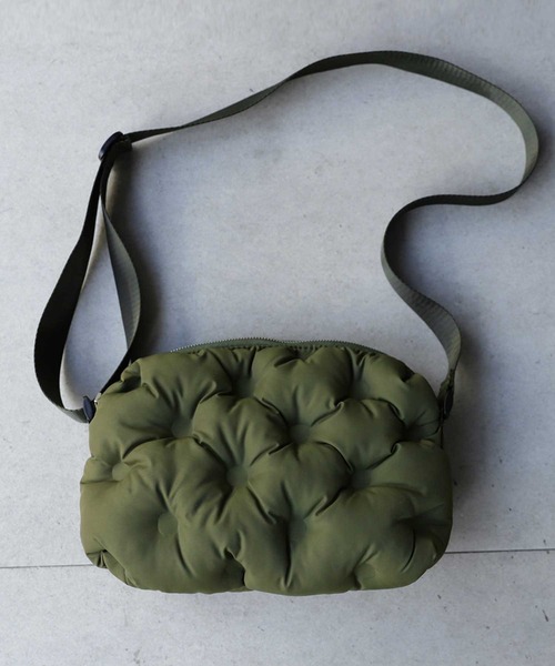 antiqua（アンティカ）の「ボンディングショルダーバッグ（ショルダーバッグ・レディース・ブラック/カーキ・FREE）」の10枚目の写真