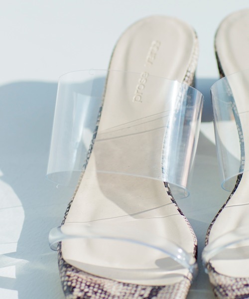 prose verse(プロズヴェール)の「クリアベルトチャンキーヒールサンダル(サンダル・レディース・ブラック/ブラウン/ベージュ/グレイッシュベージュ・SMALL/MEDIUM/LARGE/LL)」の14枚目の写真