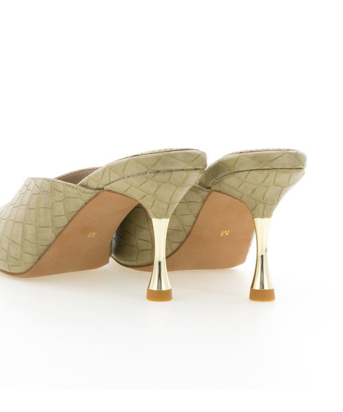 RANDA（ランダ）の「Vカットスクエアトゥミュールパンプス（パンプス・レディース・ブラック/ベージュ/グリーン・LL/M/L/S）」の11枚目の写真