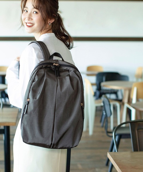 Via Demizon ビアデミゾン 背面ポケット付きの軽量リュック バックパック リュック Via Demizon ビアデミゾン のファッション通販 Zozotown