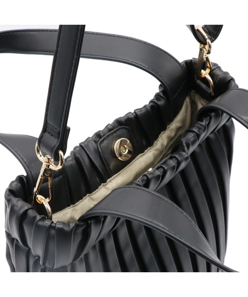 yosiページ♡⃜ GUSCIO（グッシオ）の「【グッシオベーシック】ボックスプリーツ