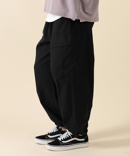 SlashDate(スラッシュデイト)の「ルーズシルエット バルーンワイド 6ポケットミリタリーカーゴパンツ(カーゴパンツ・メンズ・グリーン系その他/ブラック/オリーブ・M/L)」の4枚目の写真