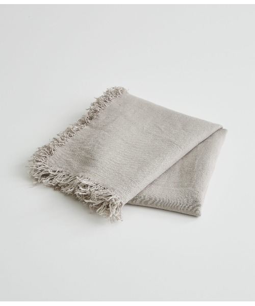 SIPULI（シプリ）の「ASAUCE MELER｜ベルギーリネンフリンジストール（ストール/ショール・レディース・アイボリー/グレー系その他・フリー）」の2枚目の写真