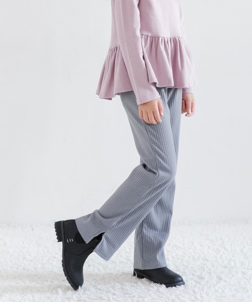 Bee des Bee（ビーデスビー）の「スリット入り リブ地フレアパンツ（その他パンツ・キッズ・ライトブルー/ネイビー/グレー/カーキ/ピンク/ライトブラウン/ブラック/ライトベージュ/テラコッタ/ワイン/チョコ/ラベンダー/ライム/ピンク系/ダークグリーン/ダークブラウン・110cm/100cm/120cm/130cm/140cm/150cm）」の3枚目の写真