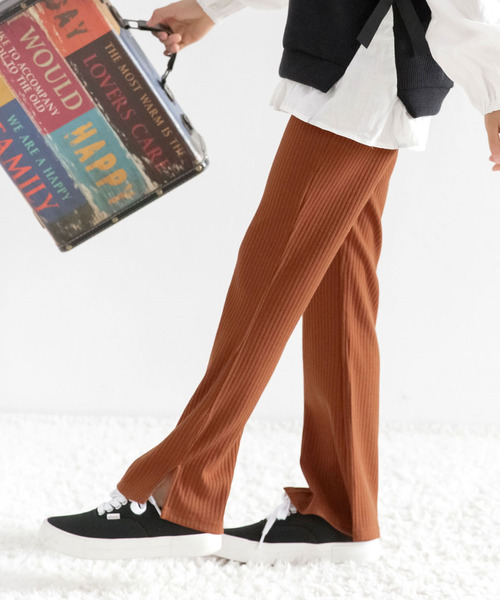 Bee des Bee（ビーデスビー）の「スリット入り リブ地フレアパンツ（その他パンツ・キッズ・ライトブルー/ネイビー/グレー/カーキ/ピンク/ライトブラウン/ブラック/ライトベージュ/テラコッタ/ワイン/チョコ/ラベンダー/ライム/ピンク系/ダークグリーン/ダークブラウン・110cm/100cm/120cm/130cm/140cm/150cm）」の7枚目の写真