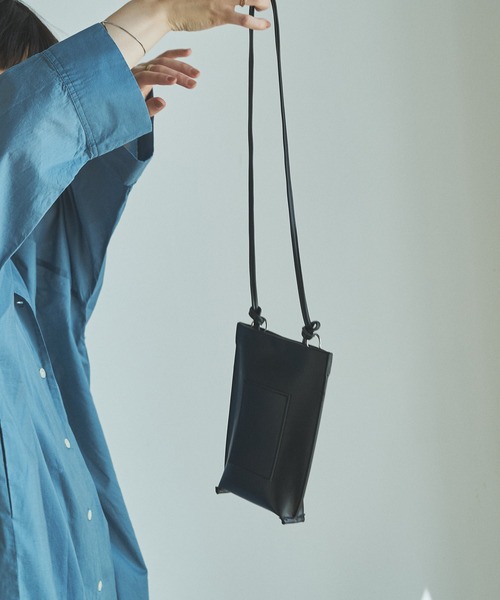 audrey and john wad（オードリーアンドジョンワッド）の「【Audrey and John Wad】フェイクレザーミニポシェット（ショルダーバッグ・レディース・ブラック/ホワイト・FREE）」の15枚目の写真