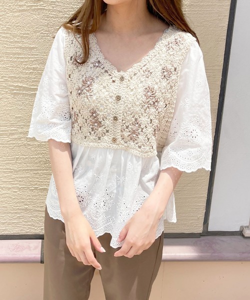apres jour(アプレジュール)の「かぎ針刺繍コットンレースブラウス【ZOZOTOWN限定アイテム】(シャツ/ブラウス・レディース・ラベンダー/モカ・フリー)」の4枚目の写真
