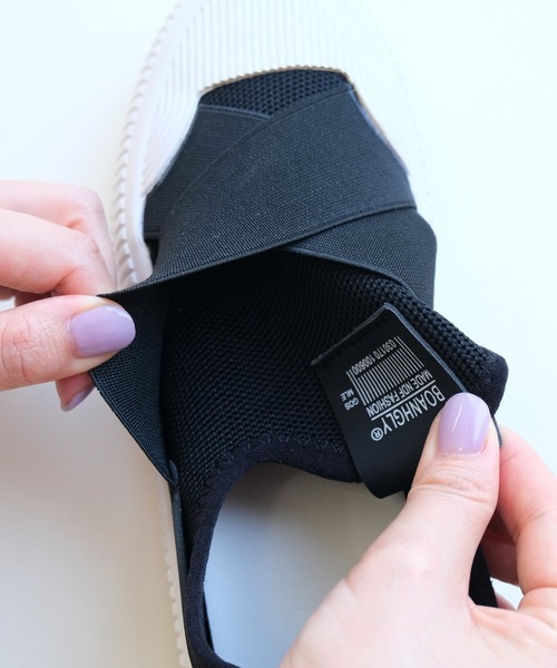 AmiAmi（アミアミ）の「クロスゴムデザイン厚底スリッポンスニーカー（スニーカー・レディース・ブラック/ベージュ/グレー/カーキ/ライトグレー・22.5cm/23cm/23.5cm/24cm/24.5cm）」の15枚目の写真