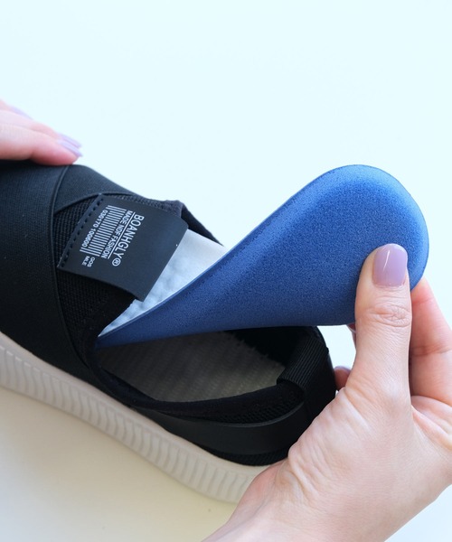 AmiAmi（アミアミ）の「クロスゴムデザイン厚底スリッポンスニーカー（スニーカー・レディース・ブラック/ベージュ/グレー/カーキ/ライトグレー・22.5cm/23cm/23.5cm/24cm/24.5cm）」の16枚目の写真