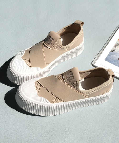 On グレー スニーカー 編み上げデザイン24cm 本家本元と傑作コラボ!?】バイク「カワサキ」の美学が融合した