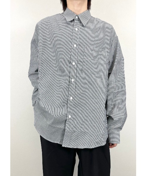 XU(エックスユー)の「【XU/エックスユー】over sized stripe long sleeve shirt/オーバー サイズ ストライプ ロング スリーブ ティー ビッグシルエット ロング シャツ(シャツ/ブラウス・メンズ・ホワイト/ブラック/ブルー・M)」の2枚目の写真