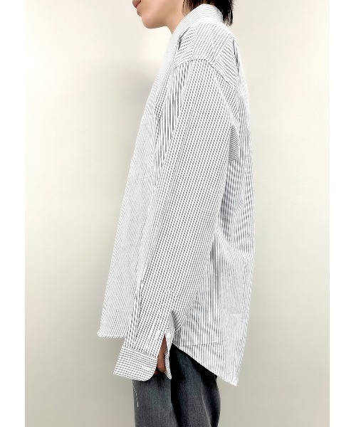 XU(エックスユー)の「【XU/エックスユー】over sized stripe long sleeve shirt/オーバー サイズ ストライプ ロング スリーブ ティー ビッグシルエット ロング シャツ(シャツ/ブラウス・メンズ・ホワイト/ブラック/ブルー・M)」の9枚目の写真