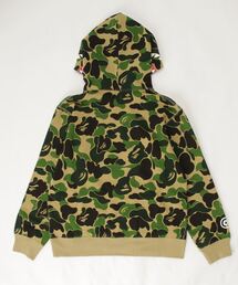 A BATHING APE（アベイシングエイプ）の「BIG ABC CAMO SHARK