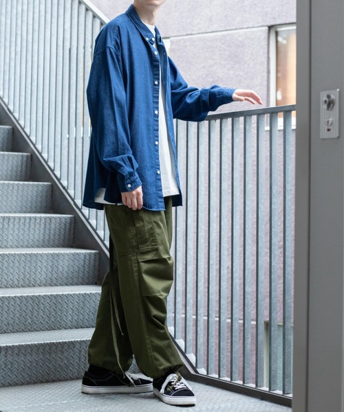 WEGO(ウィゴー)の「WEGO/ビッグボタンダウンシャツ(シャツ/ブラウス・メンズ・ホワイト/ベージュ/インディゴブルー/ライトインディゴブルー/ブルー系その他/ブルー系その他4/グリーン系その他4/その他4/その他1/その他2/その他3・MEDIUM/LARGE)」の16枚目の写真