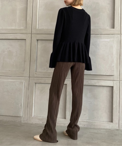 moment+(モーメントプラス)の「〈セルフカット〉マットサテンプリーツパンツ(その他パンツ・レディース・ブラック/ダークグリーン/パープル/ブラウン/オレンジ/ライトグリーン/アイボリー/グレイッシュベージュ/レッド/ブルー/グリーン/ターコイズブルー/ピンク/イエロー×グリーン・S/M/L)」の15枚目の写真