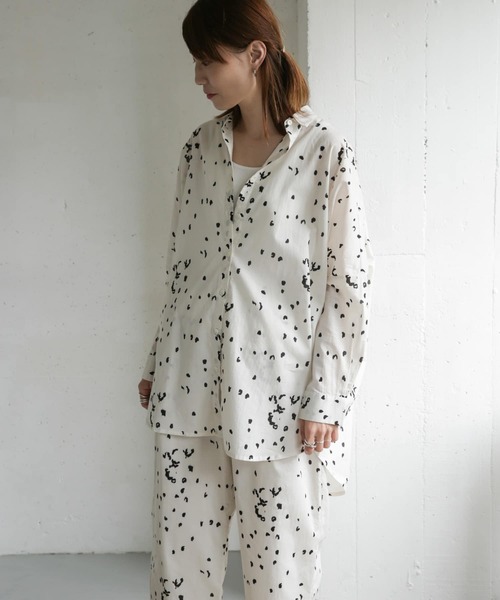 URBAN RESEARCH DOORS(アーバンリサーチドアーズ)の「mizuiro ind Print Shirts(シャツ/ブラウス・レディース・ホワイト系その他・FREE)」の4枚目の写真