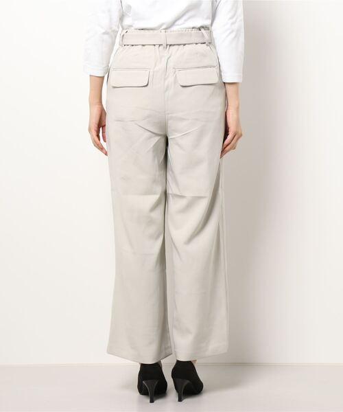 m.f.editorial(エムエフエディトリアル)の「エムエフエディトリアルレディース/m.f.editorial:Women ストレッチ ベルト付 ノータックワイドパンツ(その他パンツ・レディース・ライトグレー/ブラウン・MEDIUM/LARGE)」の17枚目の写真