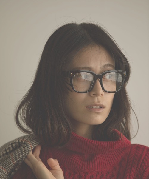 marjour（マージュール）の「WIDE FRAME GLASSES（メガネ・レディース・ブラック・FREE）」の3枚目の写真