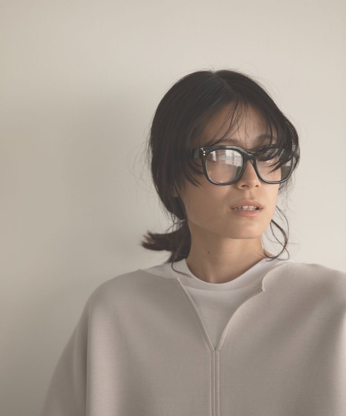 marjour（マージュール）の「WIDE FRAME GLASSES（メガネ・レディース・ブラック・FREE）」の4枚目の写真