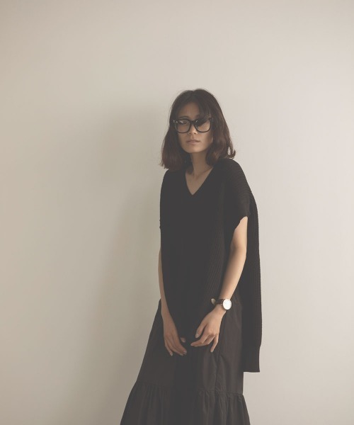 marjour（マージュール）の「WIDE FRAME GLASSES（メガネ・レディース・ブラック・FREE）」の6枚目の写真