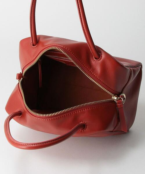 BEAUTY&YOUTH UNITED ARROWS（ビューティーアンドユースユナイテッドアローズ）の「BY ソフトスクエア カラー ボストンバッグ -2WAY-（ボストンバッグ・レディース・レッド・FREE）」の2枚目の写真