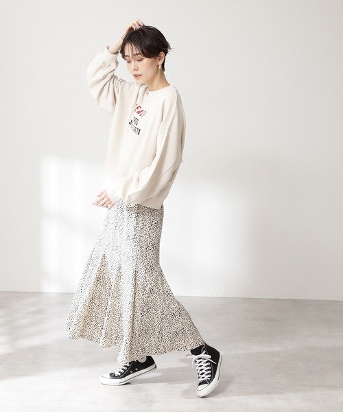 N.（N. Natural Beauty Basic）（エヌエヌナチュラルビューティーベーシック）の「◆ロゴ裏毛スウェット（スウェット・レディース・チャコールグレー/ナチュラル・MEDIUM）」の6枚目の写真