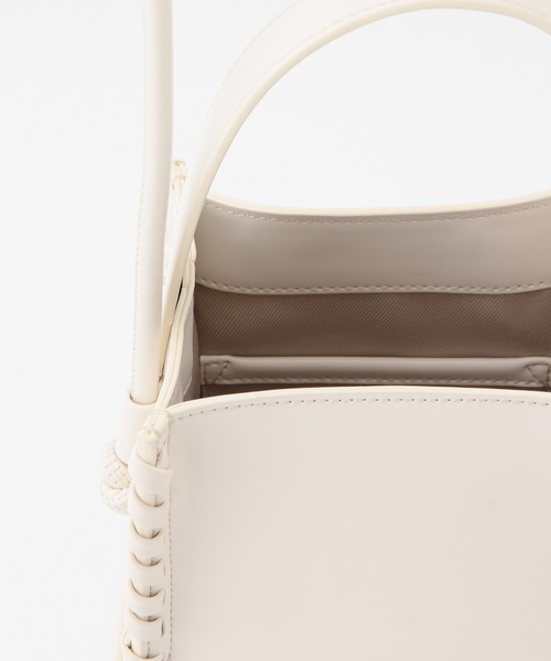 ROPE'(ロペ)の「【ボア巾着取り外し可能】ファーリードロストバケットミニショルダーバッグ(ショルダーバッグ・レディース・オフホワイト/イエロー・FREE)」の21枚目の写真