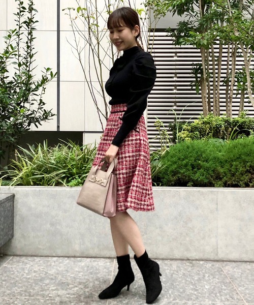 31 Sons de mode（トランテアン　ソン　ドゥ　モード）の「ラメツイードフレアスカート（スカート・レディース・ブラック/レッド/ラベンダー・38/36）」の16枚目の写真