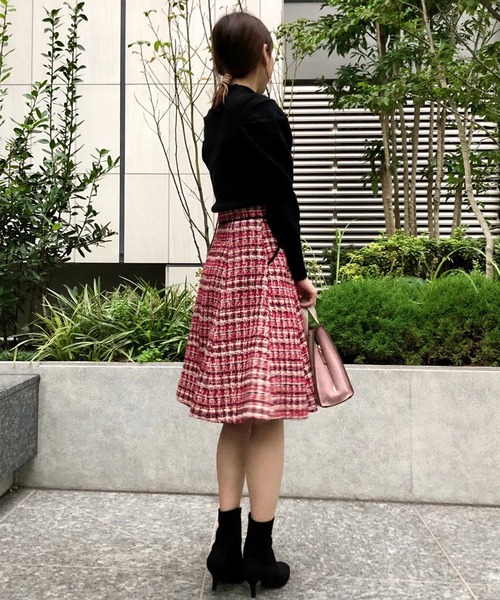 31 Sons de mode（トランテアン　ソン　ドゥ　モード）の「ラメツイードフレアスカート（スカート・レディース・ブラック/レッド/ラベンダー・38/36）」の17枚目の写真