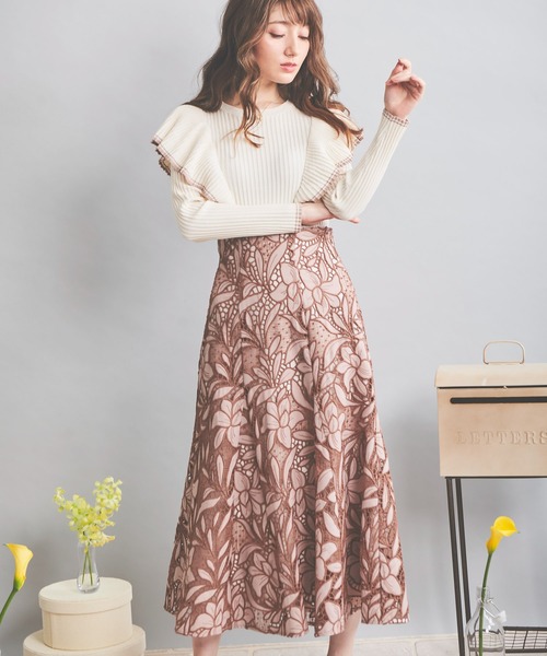 NOELA（ノエラ）の「配色フリルニット（ニット/セーター・レディース・オフホワイト/ベージュ/ブラック・フリー）」の4枚目の写真